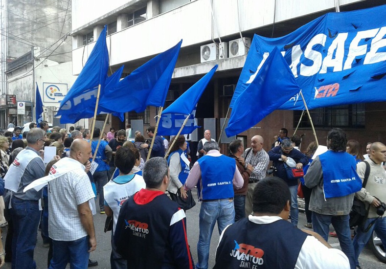 Amsafe - Manifestación frente a la Caja de Jubilaciones
