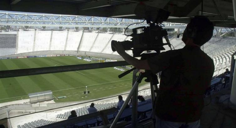 En el año electoral, las transmisiones del fútbol serán gratis hasta noviembre. Foto: Archivo