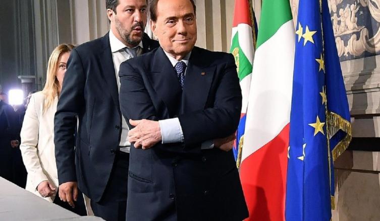 La medida fortalece a Berlusconi que había sido excluido del Senado. (Foto: ANSA)