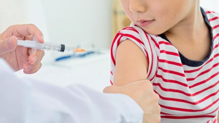 Piden a los equipos de salud a verificar el estado de vacunación de la población.
