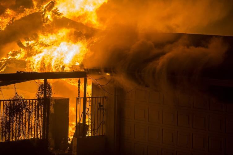 Tragedia. El incendio sigue activo en California. Foto: David McNew/Getty Images/AFP