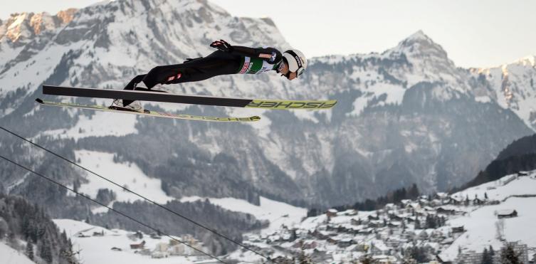 Una competencia de salto en Engelberg, Suiza. (Foto: AFP)