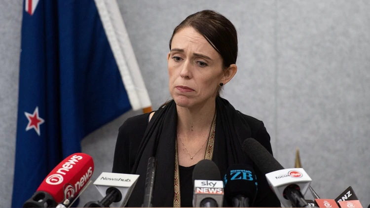 La primera ministra de Nueva Zelanda, Jacinda Ardern, en una conferencia de prensa luego del atentado terrorista. (AFP)
