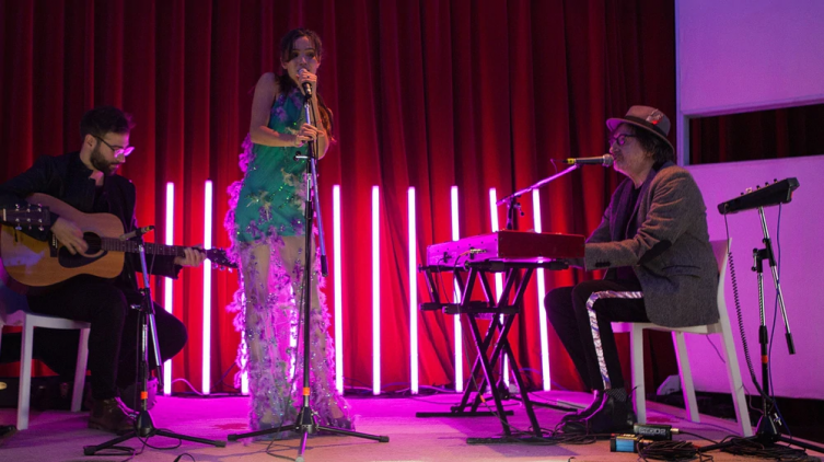 Charly García tocó en la presentación del disco de Brenda Asnicar - TELESHOW