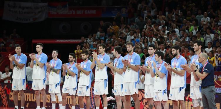 Argentina logró un meritorio subcampeonato del mundo que le permitió trepar al 4° lugar del ránking de la FIBA. (Foto: EFE)