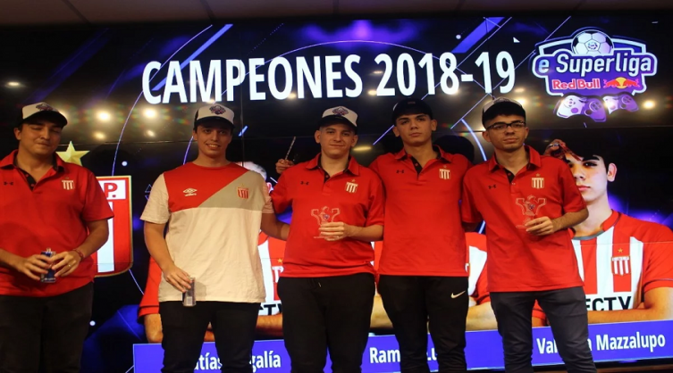 Estudiantes de La Plata, el primer campeón de la eSuperliga - Clarín