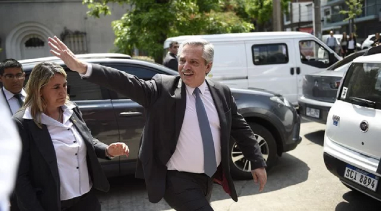 Alberto Fernández mantiene una difícil relación política con el presidente Bolsonaro. (Foto Xinhua)