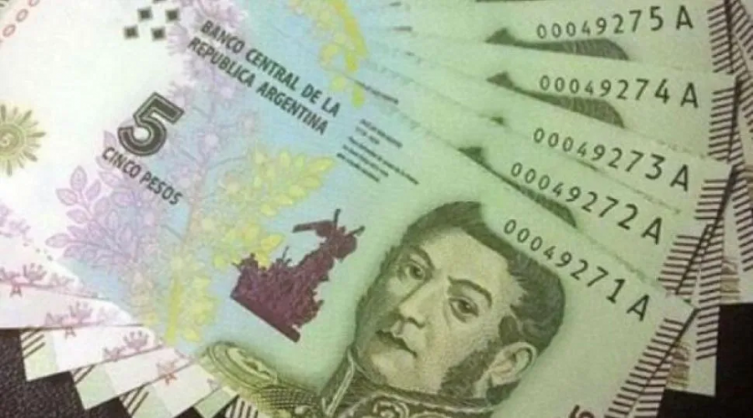 Sale de circulación, el billete de 5 pesos. - Crónica