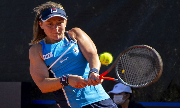 Nadia Podoroska, en la caída frente a Yulia Putintseva en el torneo Billie Jean King Cup, en la ciudad de Córdoba - Rodrigo Zalazar Cavalleris