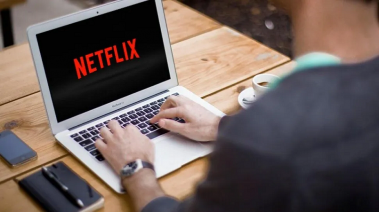 Netflix ofrece trabajo para los amantes de las series y películas. - Crónica