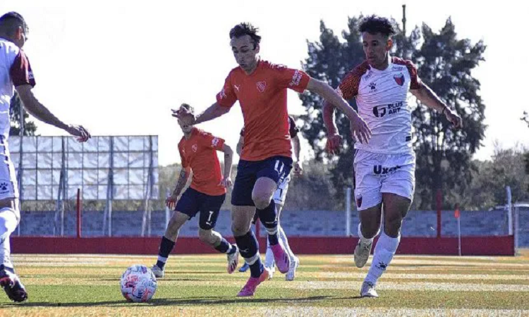 Colón extendió su racha positiva, aunque esta vez empató 0-0 frente a Independiente en Reserva. - UNO Santa Fe