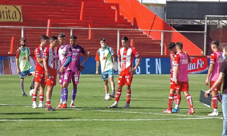 Sin patear al arco, Unión perdió ante Estudiantes 2 a 0 en el 15 de Abril - UNO Santa Fe / José Busiemi