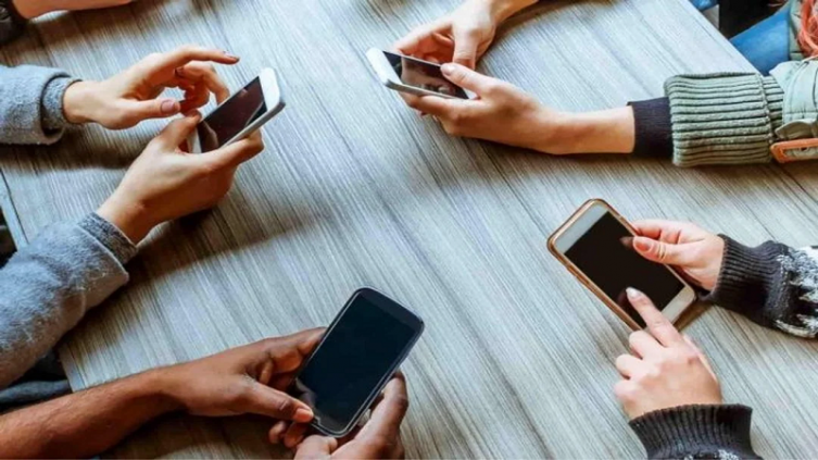 Argentina en el quinto puesto de un ranking mundial sobre el uso del celular - CONTINENTAL