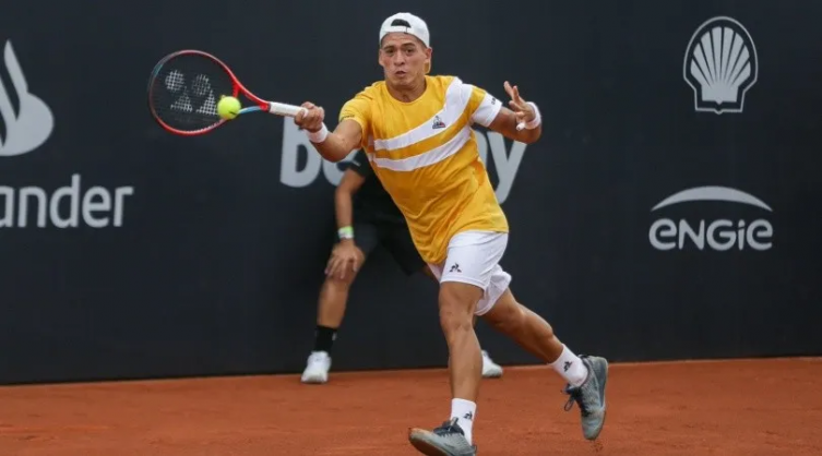 Sebastián Báez clasificó a los octavos de final del ATP 250 de Santiago - Filo.news