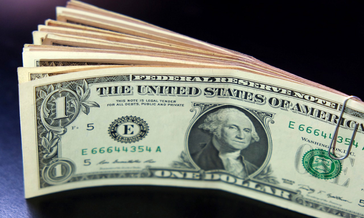 Las cinco razones por las que bajó el dólar - NA