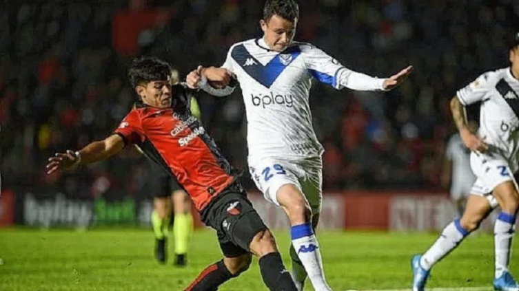 Agustín Ojeda fue titular en los últimos cinco partidos que jugó Colón, pero ante Independiente ni siquiera irá al banco. - UNO Santa Fe