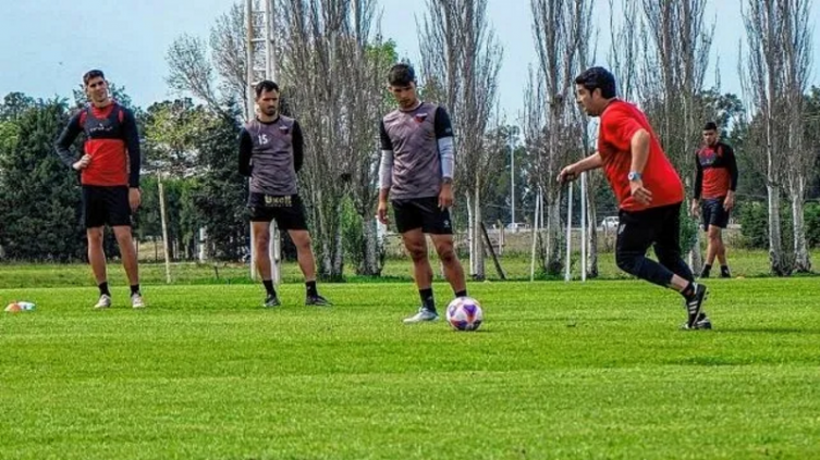 Marcelo Saralegui destacó el rendimiento de los jugadores de Colón. - UNO Santa Fe