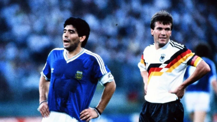 El EMOTIVO video de la Selección Argentina a Lothar Matthäus por la remera de Maradona - TyC Sports