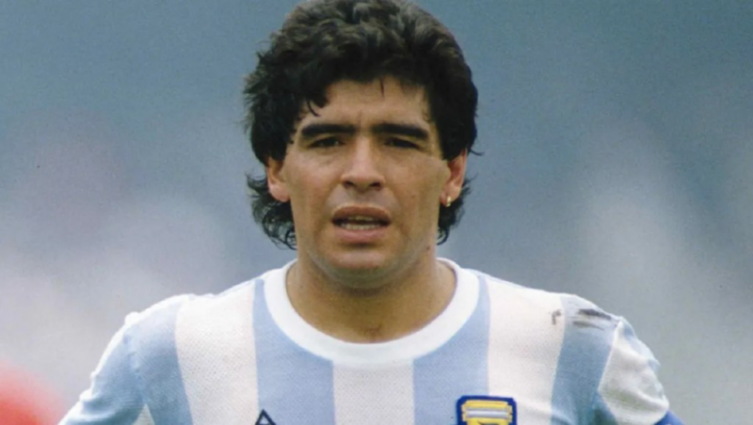 Maradona, ícono nacional por excelencia, habría cumplido 62 años - NA