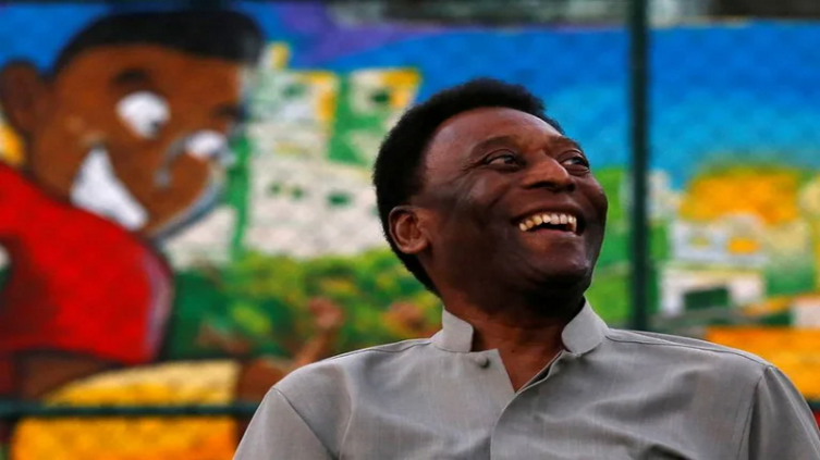 Preocupación por Pelé: presenta una progresión del cáncer de colon y pasará la Navidad hospitalizado - Infobae