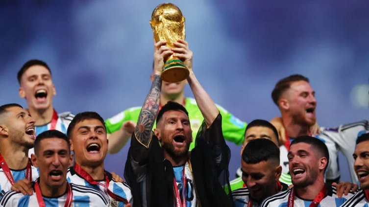 FIFA actualizó el ranking tras el Mundial: por qué la selección argentina no ocupa el primer puesto después de su consagración en Qatar (Reuters)