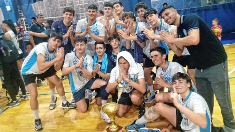 El equipo Sub 18 de Villa Dora se consagró campeón del Abierto Internacion Luciano De Cecco. - UNO Santa Fe