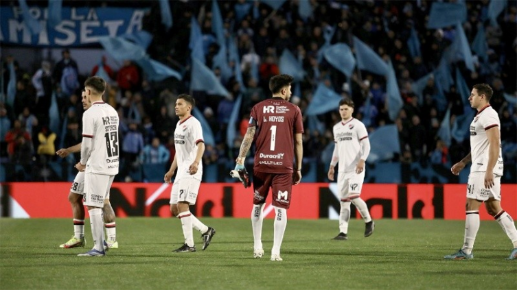 Newell ´s empató ante Belgrano en Córdoba y se mantiene invicto en la Copa de la Liga. (@Newells)