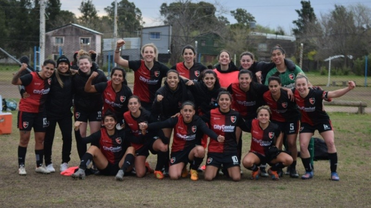 Fútbol femenino: Newell ´s arrancó la segunda ronda del torneo y le ganó a Argentino de Quilmes - . (Newell ´s Fem)
