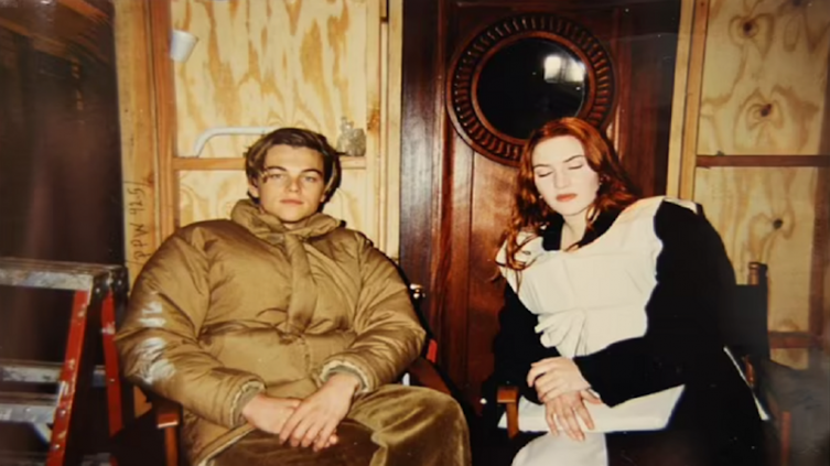 Hallan increíbles fotos inéditas de Leonardo Di Caprio y Kate Winslet en la filmación de Titanic - RATINGCERO