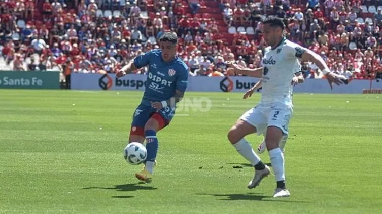 En los últimos tres partidos, Gonzalo Morales, goleador de Unión fue reemplazado promediando los 15 ´ del segundo tiempo. - UNO Santa Fe / José Busiemi