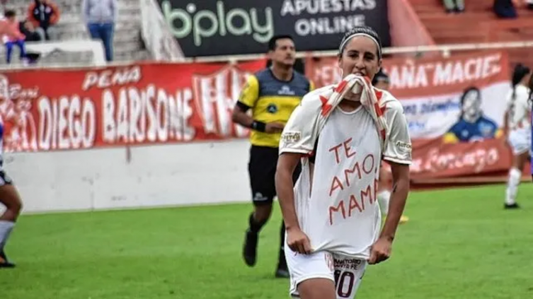 Mara Domínguez destacó el trabajo que viene haciendo Unión para seguir creciendo en la rama femenina - UNO Santa Fe