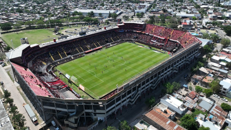 Seguridad pidió que Colón-Talleres se juegue a la tardecita pero va a las 14.30  el domingo en el estadio Brigadier López. Crédito: Fernando Nicola