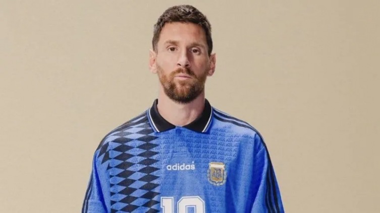 Con Messi de modelo, se presentó la nueva colección retro de la Selección Argentina - TyC Sports