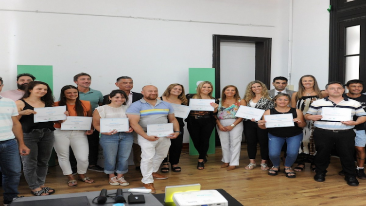 Se entregaron certificados de sostenibilidad turística a empresas santafesinas - Prensa MCSF