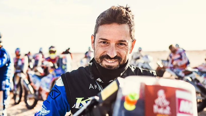 Murió Carles Falcón, el piloto español que había sufrido un grave accidente en el Dakar. (Foto: Instagram/ @cfalconb)