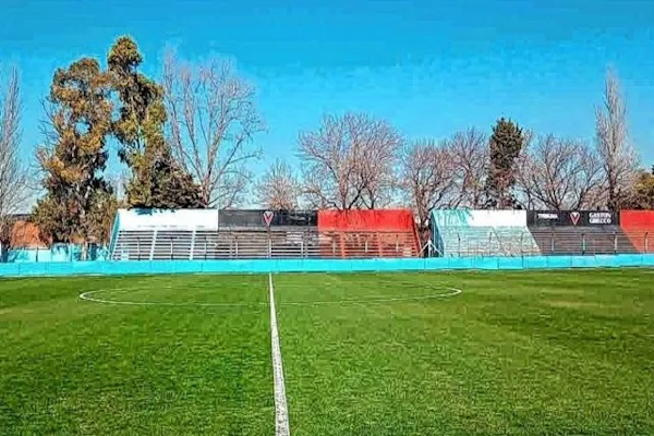 Colón visitará a Brown de Adrogué el domingo 28, a las 13.10, en el estadio Lorenzo Arandilla. - UNO Santa Fe
