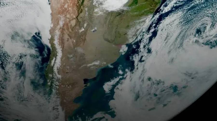 La Argentina y Sudamérica aparecen iluminadas en la foto más nítida de la Tierra que la NASA sacó desde el Espacio