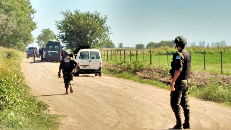 Gendarmería - Búsqueda de los prófugos del triple crimen