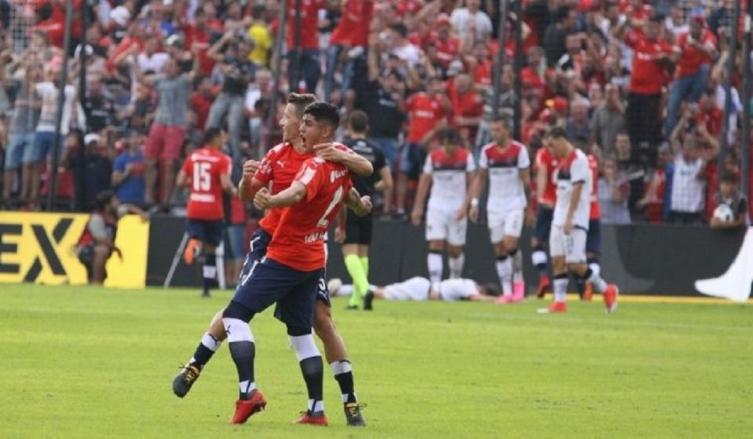 El Rojo golpeó sobre el final del primer tiempo.(Alan Monzón/Rosario3.com)