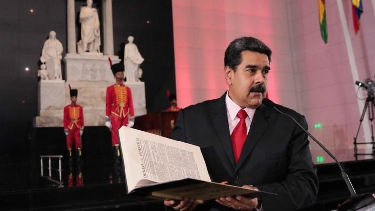 El mandatario de Venezuela, Nicolás Maduro, durante un acto con motivo de la entrega del Premio Nacional de Periodismo. EFE/PRENSA MIRAFLORES/
