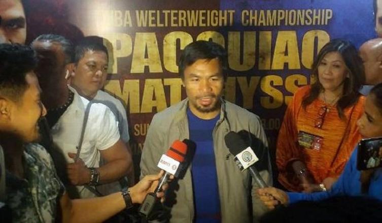 Manny Pacquiao habla con los medios a su llegada el lunes a Kuala Lumpur, Malasia Sid Ventura/ESPN5