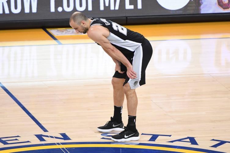 Manu Ginobili, en su último partido con San Antonio Spurs en la NBA. - CLARÍN