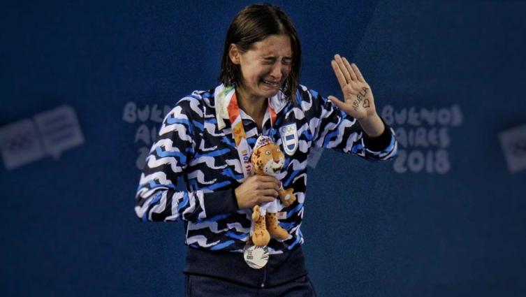 La emoción de Delfina Pignatiello: la nadadora ganó la Medalla de Plata en 800 metros libre y se lo dedicó a su abuela. Emmanuel Fernández