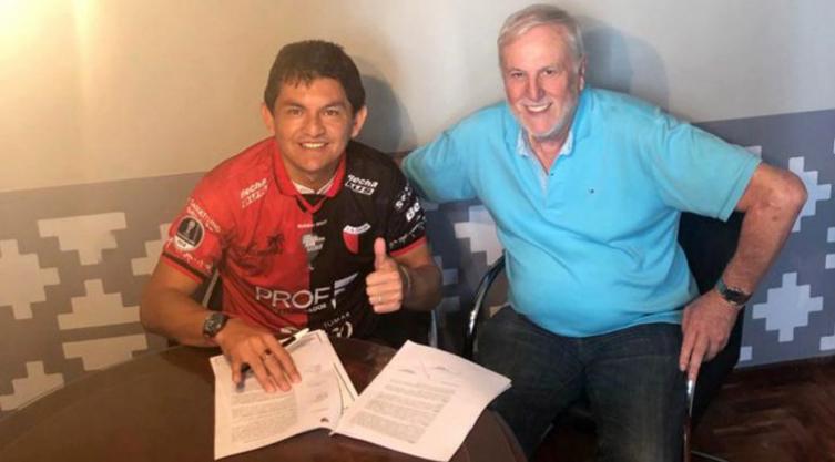 El Pulga Rodríguez firmó su contrato - Uno Santa Fe