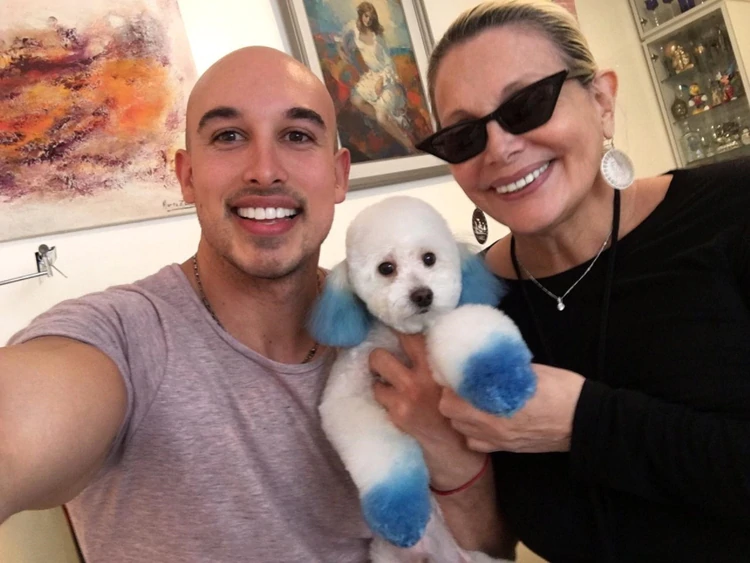 Jonatan Ardengui, el peluquero veterinario encargado de cambiarle el look al perro de Carmen Barbieri (Instagram)