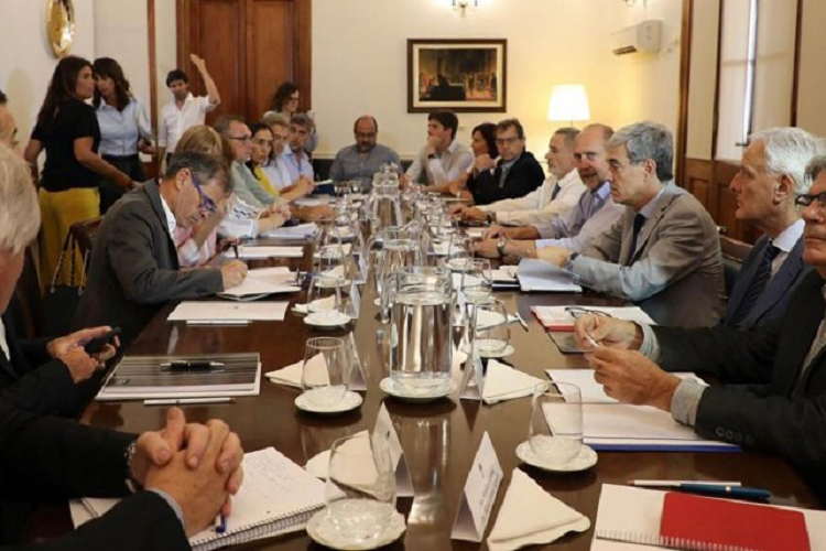 Omar Perotti encabezó su primera reunión de gabinete - UNO Santa Fe