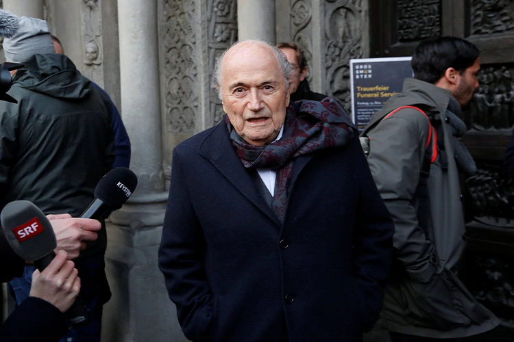 El ex presidente de la FIFA, Joseph Blatter, ante la prensa en Zurich. Foto: REUTERS/Arnd Wiegmann