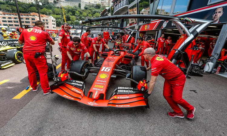Ferrari, junto con Mercedes y Red Bull Racing, las escuderías que frente al recorte de presupuesto tendrán que reorganizar al personal Crédito: shutterstock