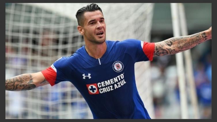 Caraglio tiene 31 años y defiende la casaca de Cruz Azul de México. - Rosario3