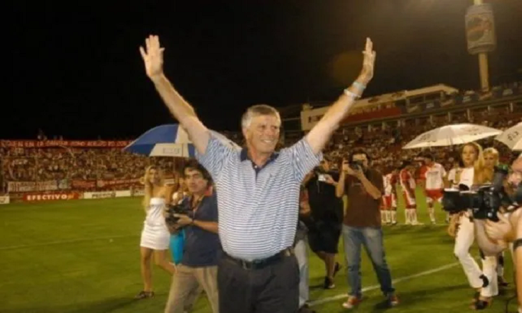 Humberto Zuccarelli, DT de Unión, se refirió al recordado equipo de 1989. - UNO Santa Fe
